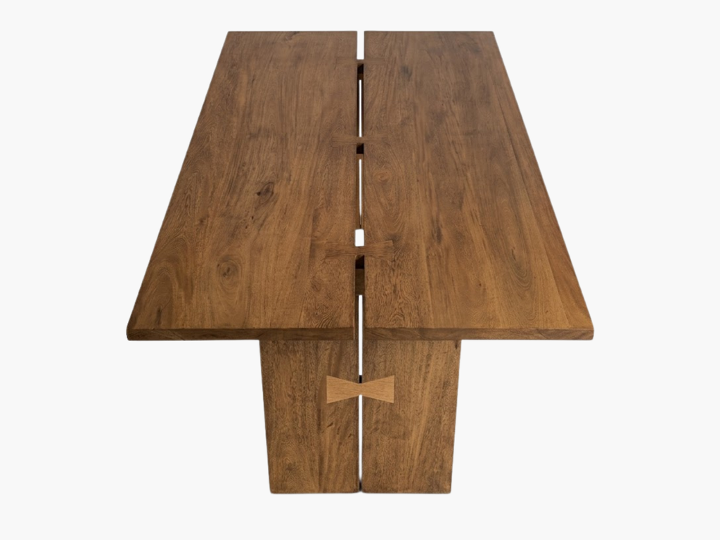 Mesa de Comedor Maciza en Flormorado con Corbatines